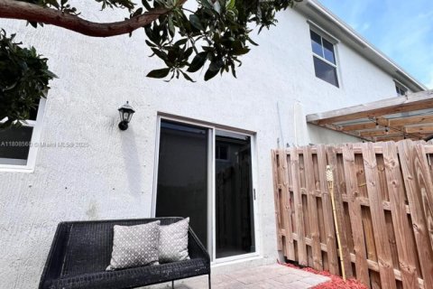 Adosado en venta en Florida City, Florida, 3 dormitorios, 127.83 m2 № 1747859 - foto 8