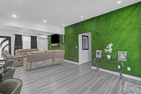 Villa ou maison à vendre à West Park, Floride: 4 chambres, 154.68 m2 № 1962973 - photo 4