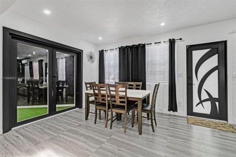 Villa ou maison à vendre à West Park, Floride: 4 chambres, 154.68 m2 № 1962973 - photo 8