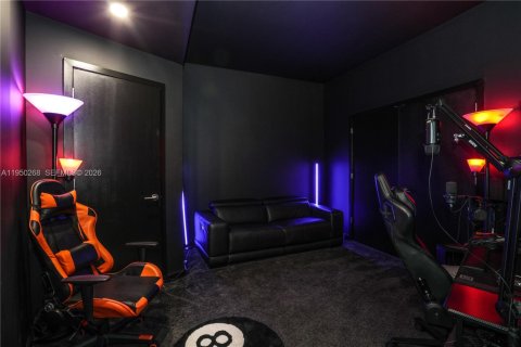 Condo in Miami, Florida, 3 bedrooms  № 2090346 - photo 2