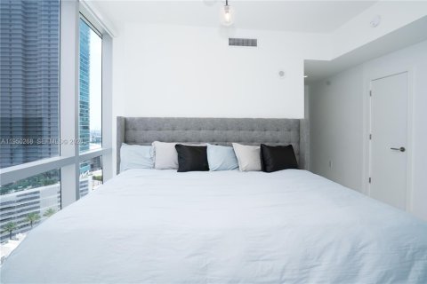 Condo in Miami, Florida, 3 bedrooms  № 2090346 - photo 17