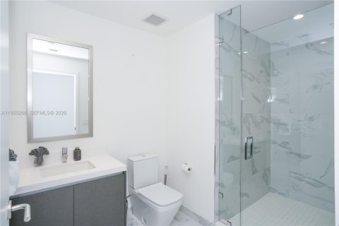 Condo in Miami, Florida, 3 bedrooms  № 2090346 - photo 9