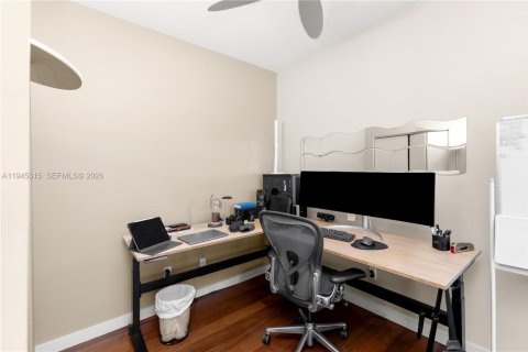 Купить кондоминиум в Майами, Флорида 2 спальни, 116.59м2, № 2007504 - фото 20