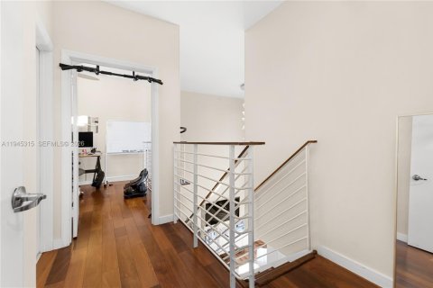 Купить кондоминиум в Майами, Флорида 2 спальни, 116.59м2, № 2007504 - фото 16