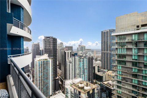 Купить кондоминиум в Майами, Флорида 2 спальни, 116.59м2, № 2007504 - фото 10