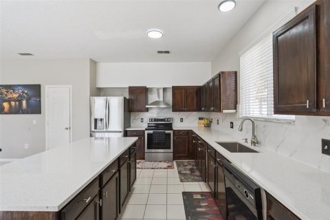 Villa ou maison à vendre à Kissimmee, Floride: 5 chambres, 321.44 m2 № 2149829 - photo 10