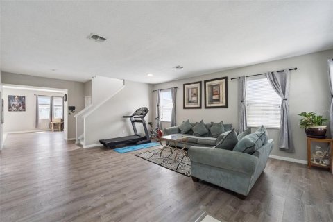 Villa ou maison à vendre à Kissimmee, Floride: 5 chambres, 321.44 m2 № 2149829 - photo 3