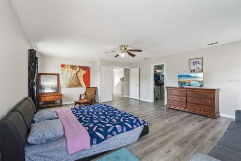 Villa ou maison à vendre à Kissimmee, Floride: 5 chambres, 321.44 m2 № 2149829 - photo 22