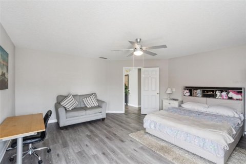 Villa ou maison à vendre à Kissimmee, Floride: 5 chambres, 321.44 m2 № 2149829 - photo 14