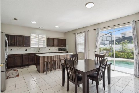 Villa ou maison à vendre à Kissimmee, Floride: 5 chambres, 321.44 m2 № 2149829 - photo 8