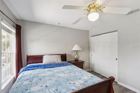 Villa ou maison à vendre à Kissimmee, Floride: 5 chambres, 321.44 m2 № 2149829 - photo 16
