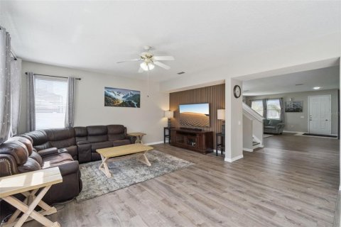 Villa ou maison à vendre à Kissimmee, Floride: 5 chambres, 321.44 m2 № 2149829 - photo 2