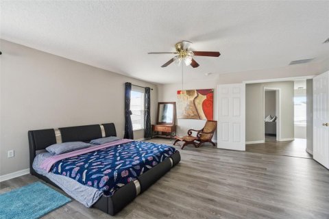 Villa ou maison à vendre à Kissimmee, Floride: 5 chambres, 321.44 m2 № 2149829 - photo 23