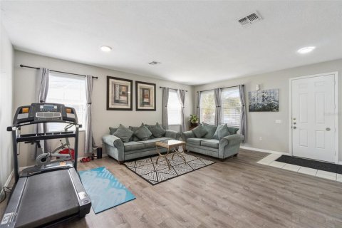 Villa ou maison à vendre à Kissimmee, Floride: 5 chambres, 321.44 m2 № 2149829 - photo 4