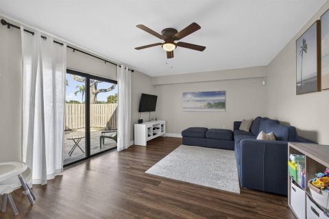 Adosado en venta en West Palm Beach, Florida, 2 dormitorios, 114.83 m2 № 2380007 - foto 16