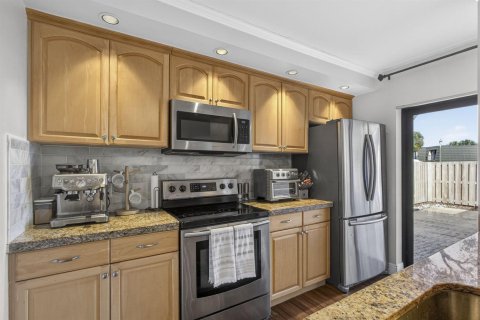 Adosado en venta en West Palm Beach, Florida, 2 dormitorios, 114.83 m2 № 2380007 - foto 28