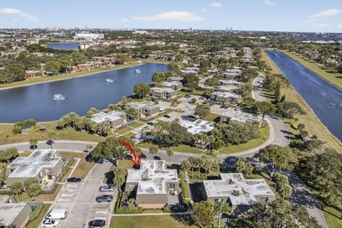 Adosado en venta en West Palm Beach, Florida, 2 dormitorios, 114.83 m2 № 2380007 - foto 10