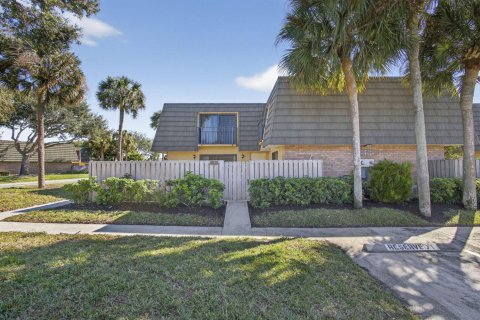 Townhouse in West Palm Beach, Florida 2 bedrooms, 114.83 sq.m. № 2380007