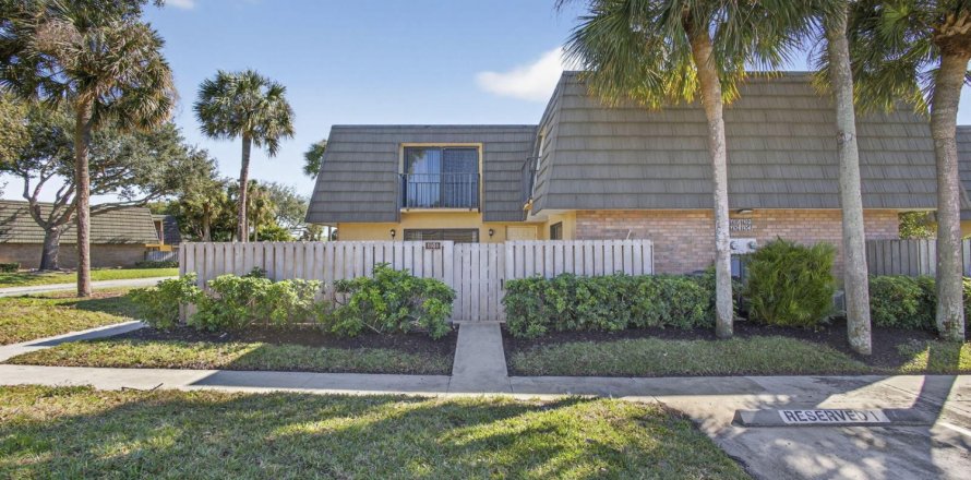 Adosado en West Palm Beach, Florida 2 dormitorios, 114.83 m2 № 2380007