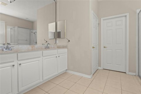 Villa ou maison à louer à Orlando, Floride: 5 chambres, 259.66 m2 № 1855876 - photo 13