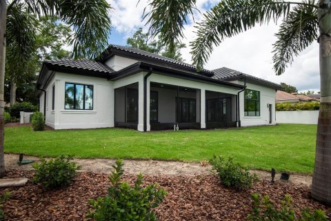 House in Windermere, Florida 3 bedrooms, 263.47 sq.m. № 2210949 - photo 22