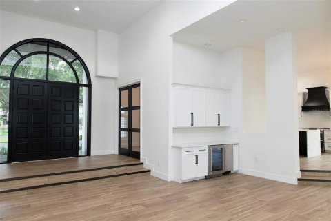 House in Windermere, Florida 3 bedrooms, 263.47 sq.m. № 2210949 - photo 4