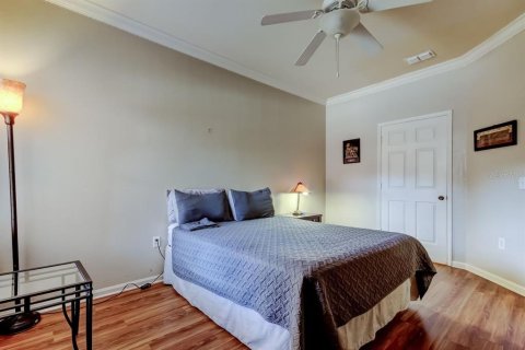 Condo in Palm Harbor, Florida, 2 bedrooms № 2144090 - photo 23