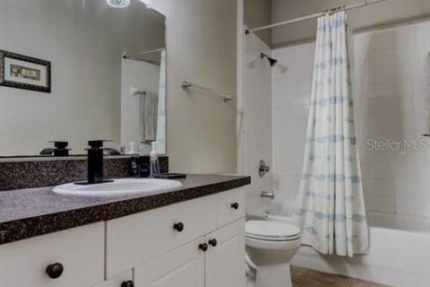 Condo in Palm Harbor, Florida, 2 bedrooms № 2144090 - photo 21