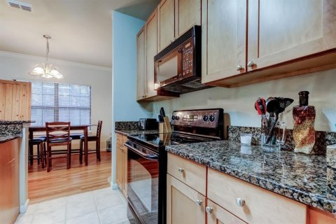 Condo in Palm Harbor, Florida, 2 bedrooms № 2144090 - photo 16