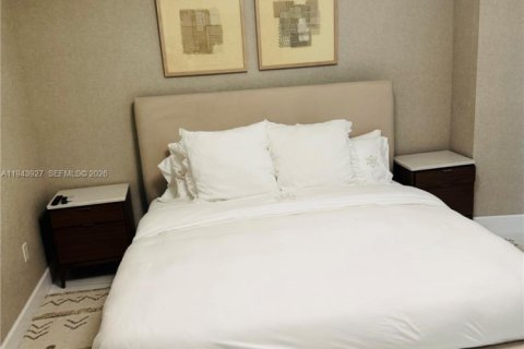Condo in Miami, Florida, 2 bedrooms  № 2000828 - photo 6