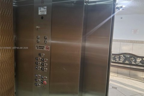 Снять в аренду кондоминиум в Майами, Флорида 1 спальня, 75.53м2, № 2045556 - фото 19