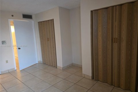 Снять в аренду кондоминиум в Майами, Флорида 1 спальня, 75.53м2, № 2045556 - фото 22