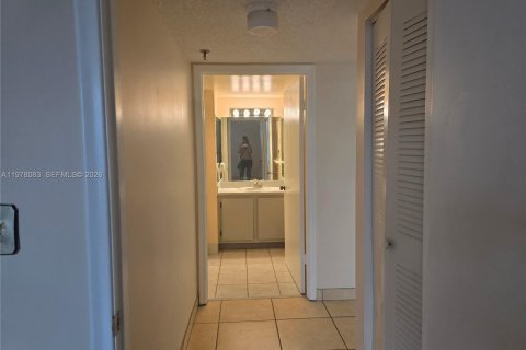 Снять в аренду кондоминиум в Майами, Флорида 1 спальня, 75.53м2, № 2045556 - фото 26