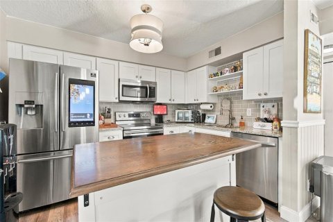 Touwnhouse à vendre à Clearwater, Floride: 3 chambres, 117.06 m2 № 2414977 - photo 4