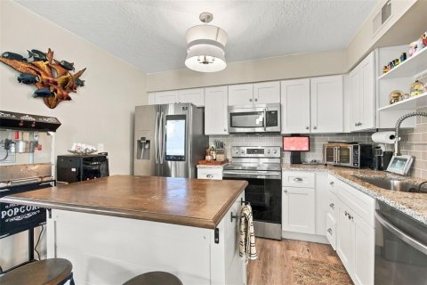 Touwnhouse à vendre à Clearwater, Floride: 3 chambres, 117.06 m2 № 2414977 - photo 2