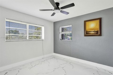 Villa ou maison à vendre à Fort Lauderdale, Floride: 4 chambres, 140.47 m2 № 1965621 - photo 24