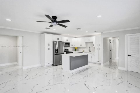Villa ou maison à vendre à Fort Lauderdale, Floride: 4 chambres, 140.47 m2 № 1965621 - photo 7