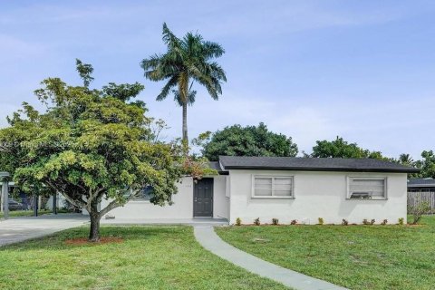 Villa ou maison à vendre à Fort Lauderdale, Floride: 4 chambres, 140.47 m2 № 1965621 - photo 4