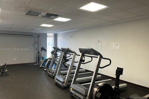 Condo in North Miami Beach, Florida, 1 bedroom  № 1967321 - photo 21