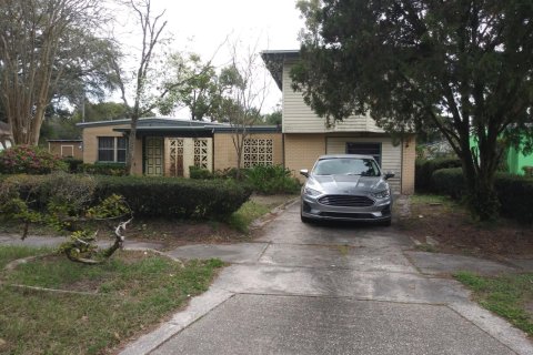 House in Jacksonville, Florida 4 bedrooms, 179.39 sq.m. № 843213 - photo 1