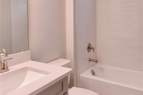 Casa en alquiler en Kissimmee, Florida, 3 dormitorios, 216.83 m2 № 2232444 - foto 4