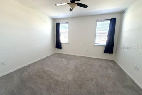 Touwnhouse à vendre à Kissimmee, Floride: 4 chambres, 173.45 m2 № 2429358 - photo 6