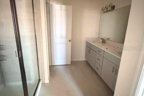 Touwnhouse à vendre à Kissimmee, Floride: 4 chambres, 173.45 m2 № 2429358 - photo 11