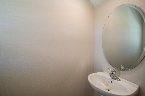 Casa en venta en Zephyrhills, Florida, 4 dormitorios, 189.43 m2 № 1813584 - foto 13
