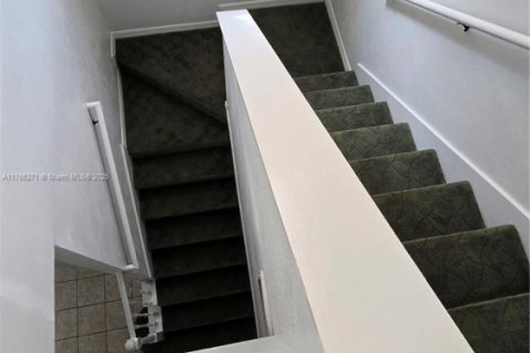 Купить таунхаус в Киссимми, Флорида 4 спальни, 152.82м2, № 1741716 - фото 28