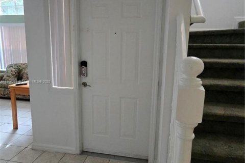 Купить таунхаус в Киссимми, Флорида 4 спальни, 152.82м2, № 1741716 - фото 26