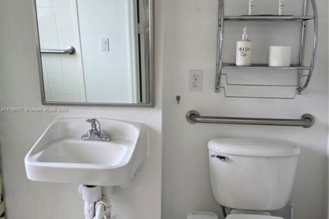 Купить таунхаус в Киссимми, Флорида 4 спальни, 152.82м2, № 1741716 - фото 23