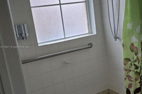 Купить таунхаус в Киссимми, Флорида 4 спальни, 152.82м2, № 1741716 - фото 24