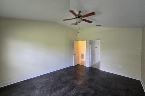 House in Punta Gorda, Florida 3 bedrooms, 139.73 sq.m. № 1900141 - photo 15
