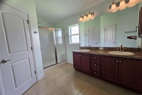 House in Punta Gorda, Florida 3 bedrooms, 139.73 sq.m. № 1900141 - photo 18